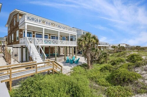 Driftwood Dunes | Brand New Oceanfront Beach House | Hot Tub | Elevator | EV Charger | Sleeps 17