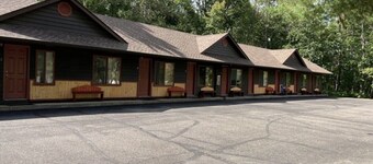 Cozy Gull Lake Getaway
