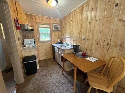 Cozy Gull Lake Getaway