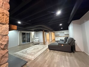 Interior - Marvelous 3-bedroom lake home on Whitmore Lake Ann Arbor~10 minutes away (Whitmore Lake)