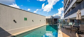 Apto en Cond .c/ Piscina en el Centro Grlb1302