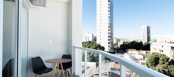 Studio in Condo. w/ Pool in Downtown Msu0406