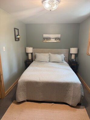 4 bedrooms, WiFi (free), bed sheets