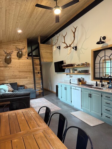 Cozy Sanford Barndominium