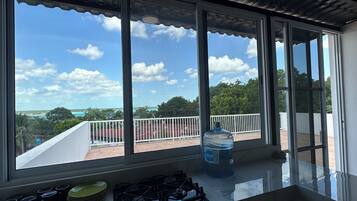 Deluxe Apartment, Balcony, Lagoon View | Interior