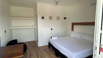 Comfort kamer, uitzicht op binnenplaats | Gratis wifi