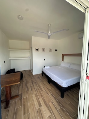 Comfort kamer, uitzicht op de binnenplaats | Gratis wifi