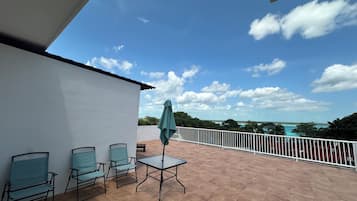 Deluxe-lejlighed - balkon - udsigt til lagune | Terrasse/gårdhave