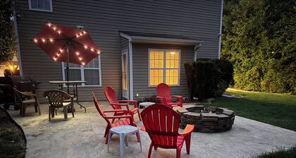 Marvelous 3-bedroom house in friendly Raleigh neighborhood/ Pet friendly