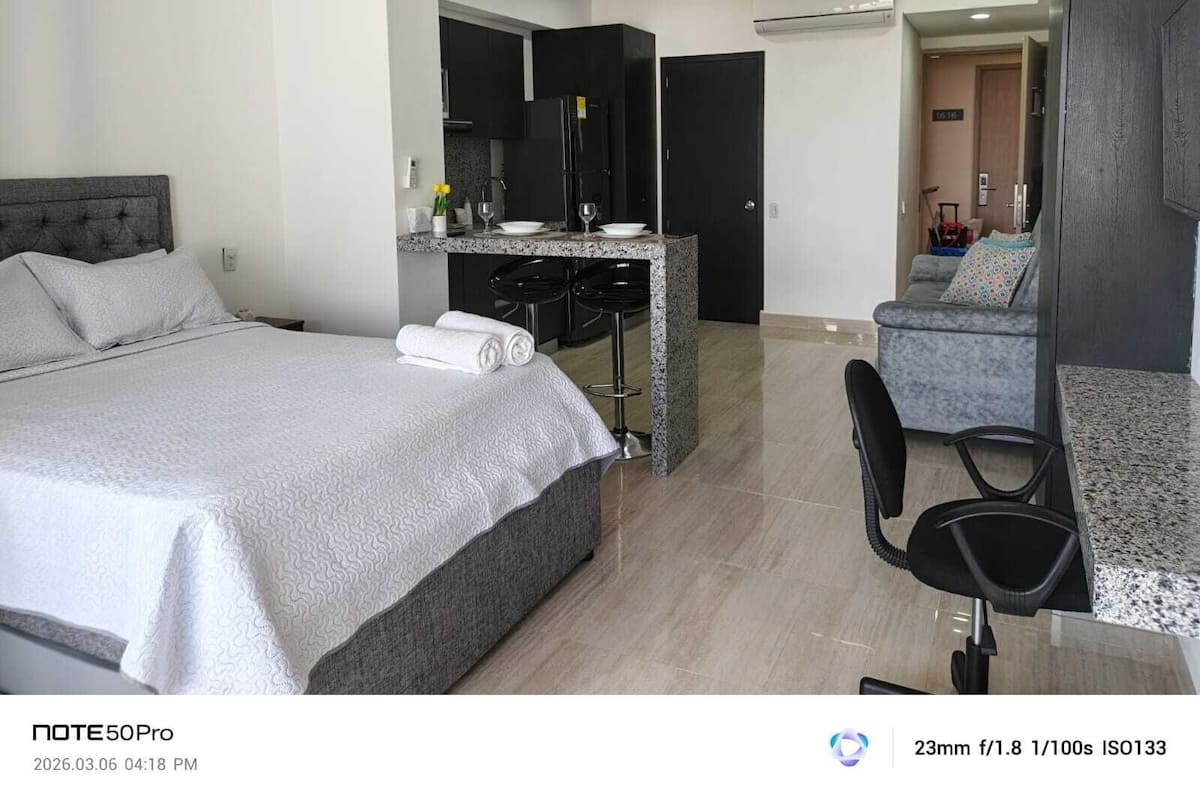 Comfort Studio, Balcony, Lake View | Down comforters, desk, laptop workspace, iron/ironing board