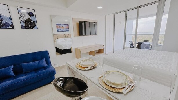 Unclassified image, 1 of 21, button - MODERNA APARTA-SUITE CON VISTA AL LAGO (cartagena)