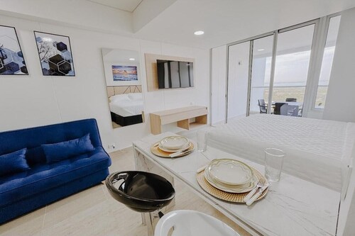 MODERNA APARTA-SUITE CON VISTA AL LAGO
