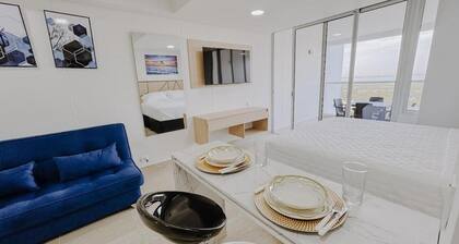 MODERNA APARTA-SUITE CON VISTA AL LAGO