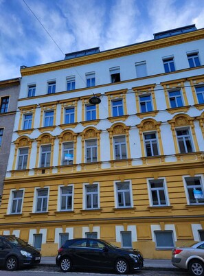 Exterior - Schönbrunn Apartment - Spacious and Tastefully Decorated, Close to the City Center (Wien)