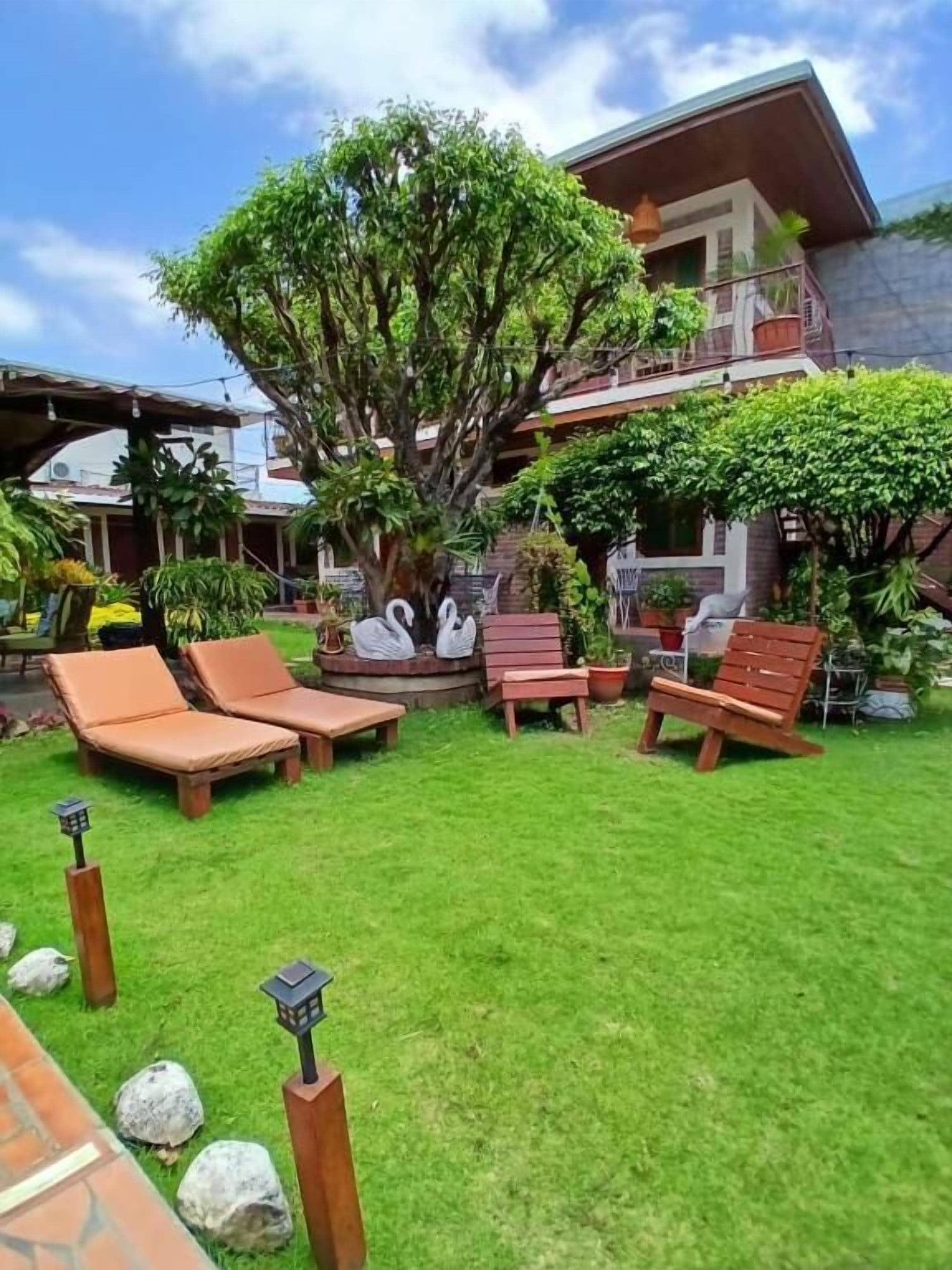 Family Room | Property grounds