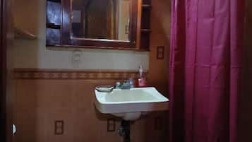 Superior Room | Bathroom | Shower, towels, shampoo, toilet paper