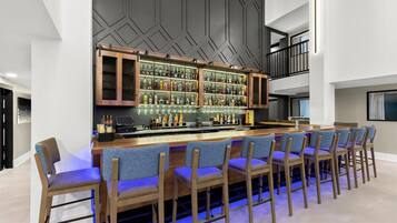 Bar (en la propiedad)
