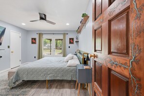 Room - 3-bedroom house in NW Gainesville 30-40 minutes to springs, 15 minutes - UF! (Gainesville)