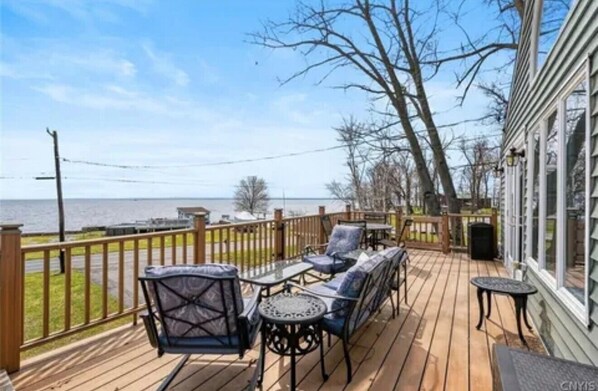 Terrace/patio - Lakefront Retreat w/ Pool & Stunning Views (Constantia)