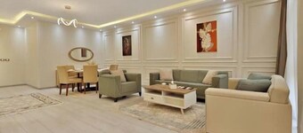 Luxury Hotel Apartment /MadinatyView