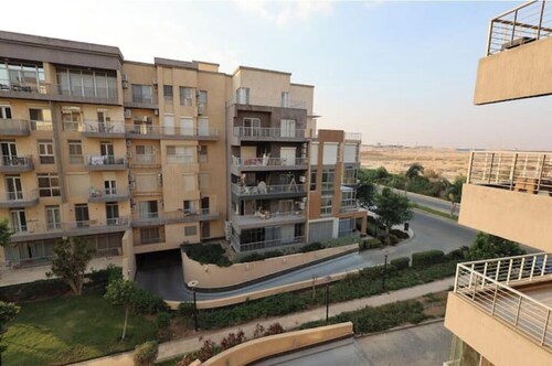 Luxury Hotel Apartment /MadinatyView