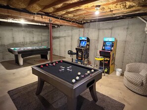 Spielezimmer
