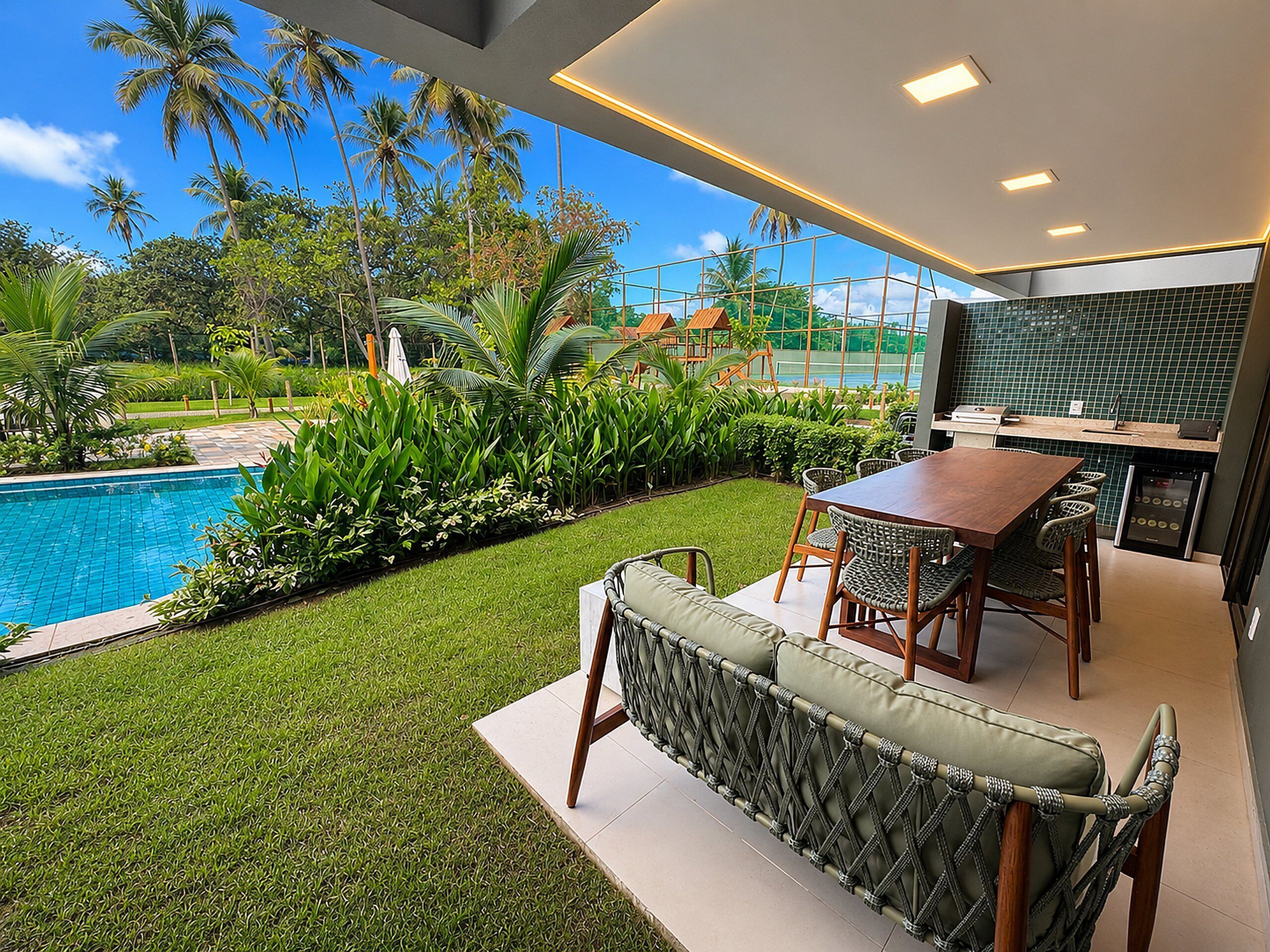 Apartment | Outdoor dining