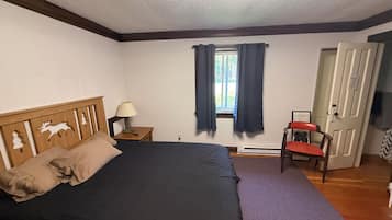 Chambre simple économique | Bureau, espace de travail pour ordinateurs portables