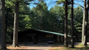 Unclassified image, 5 of 11, button - Clevelands clubhouse at Beaver Lodge (Mercer)