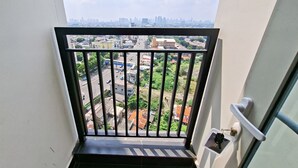 Unclassified image, 4 of 21, button - Studio Minimalist Areum Residence At Antasari Place (Jakarta)