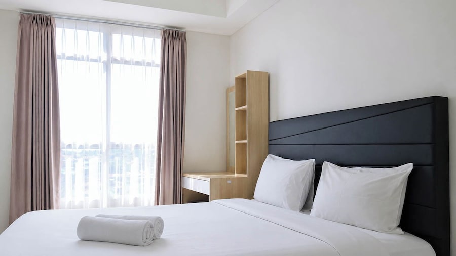 Minimalist Cozy 1Br At Apartment Borneo Bay Residences