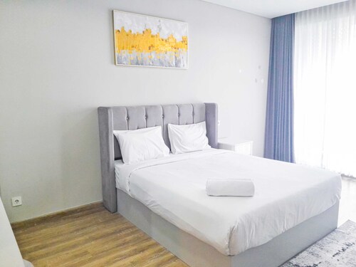 Comfortable Studio Room At Apartment Tamansari Skylounge Balikpapan