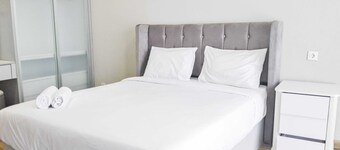 Relaxing Studio At Apartment Tamansari Skylounge Balikpapan
