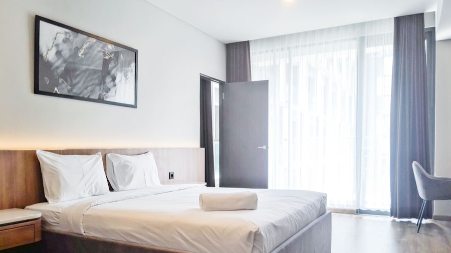 Relaxing 2Br Combined Unit At Apartment Tamansari Skylounge Balikpapan