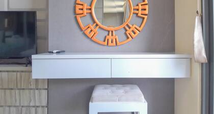 Warm Living In Studio Room At Apartment Tamansari Skylounge Balikpapan
