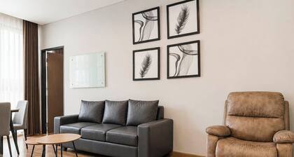 Modern Cozy 1Br Combined Unit At Apartment Tamansari Skylounge Balikpapan