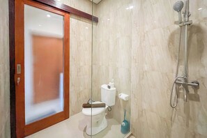 Standard-Villa | Badezimmer