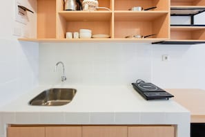 Standard Studio | Private kitchen - Studio Apartment Near Nice At Tokyo Riverside Pik 2 (Jakarta)