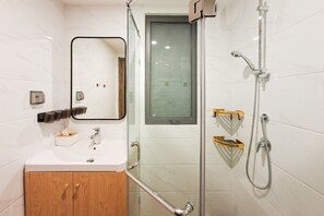 Standard-Apartment | Badezimmer