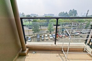 Studio Standar | Balkon