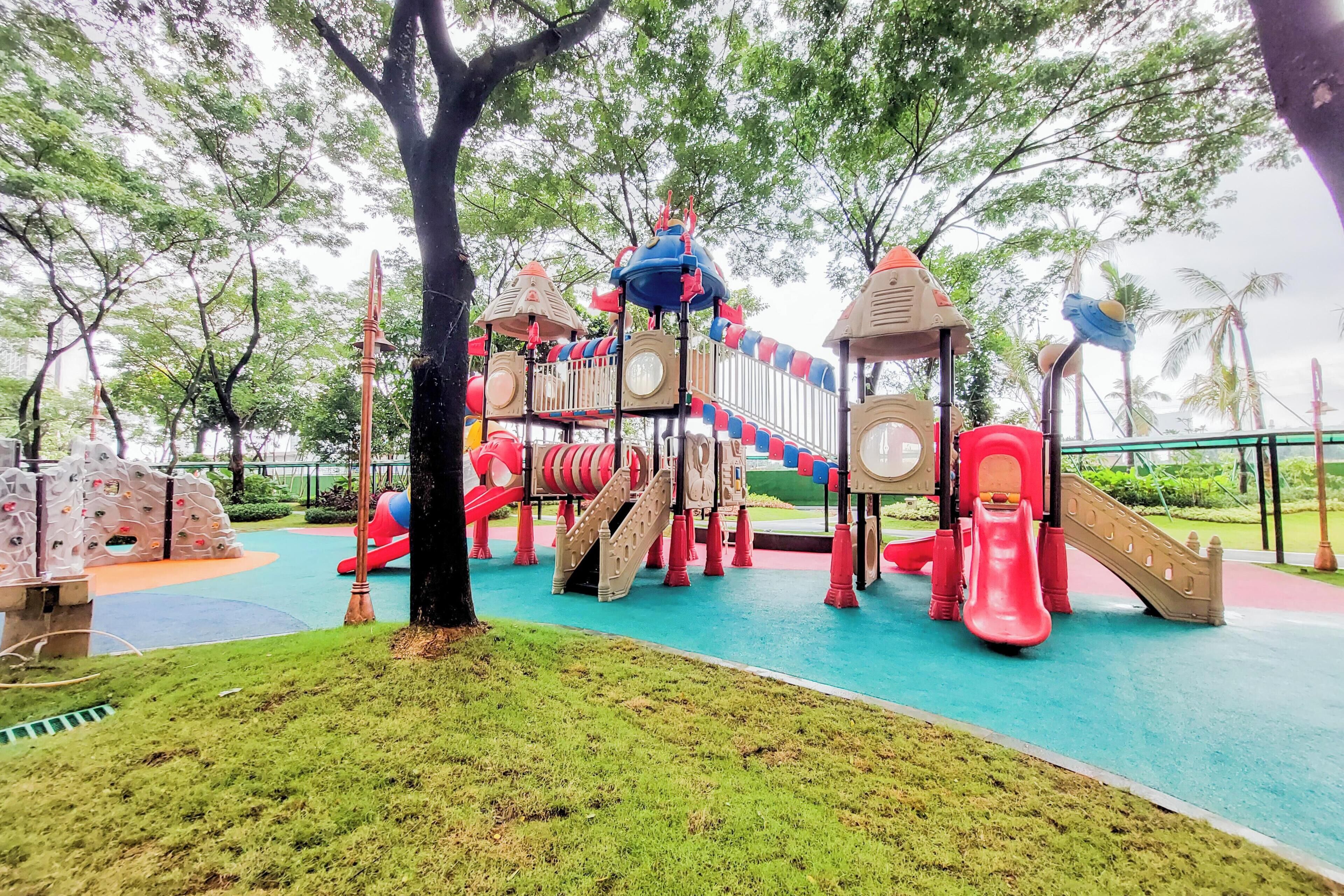 Área de juegos infantiles al aire libre