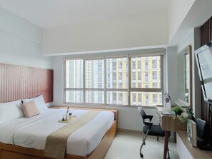 Standard Studio - Pleasant And Tidy Studio Room At Apartment Springlake Summarecon Bekasi (Bekasi)