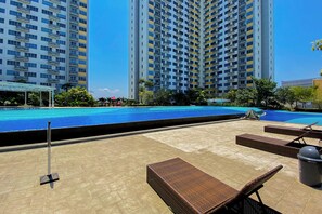 Exterior - Compact With Minimalist Design 2Br At Springlake Summarecon Bekasi Apartment (Bekasi)
