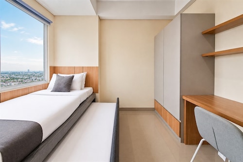 Comfortable And Homey Studio Room At Apartment B Residence