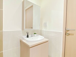 Standard-Apartment | Badezimmer