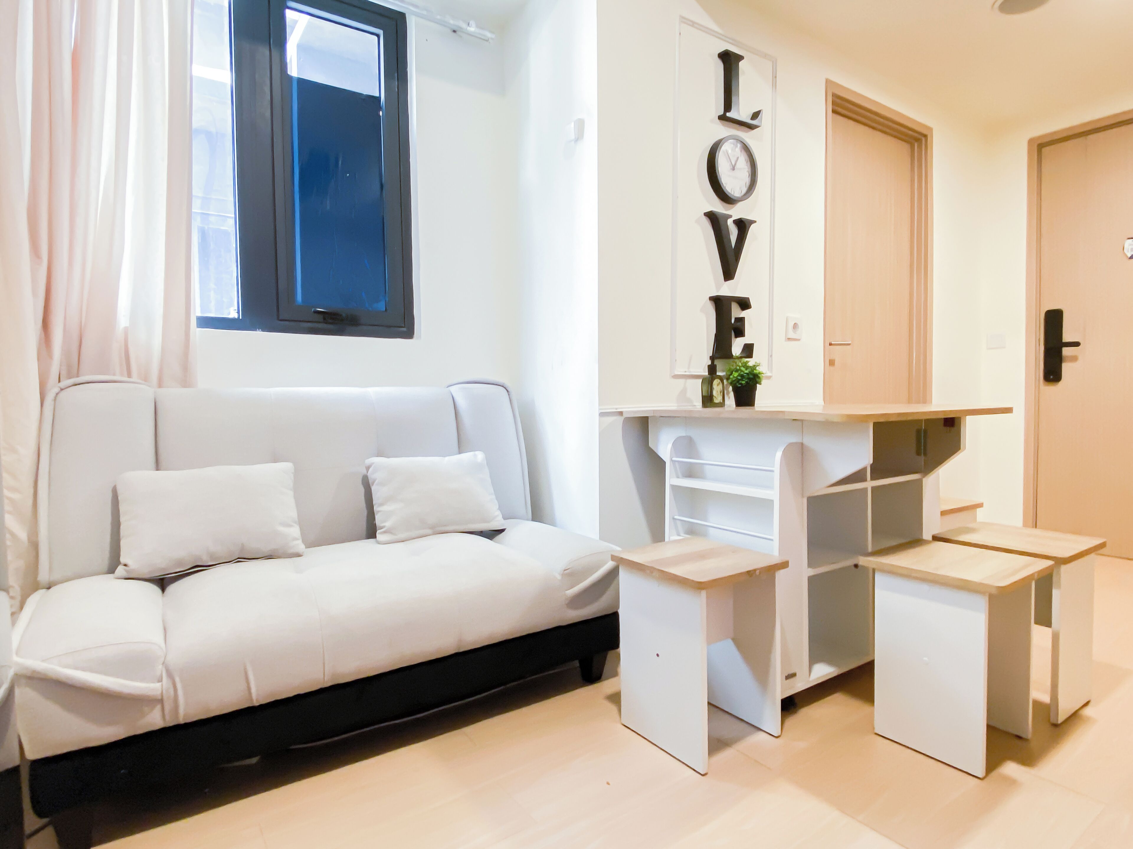 Standard Apartment | Living room