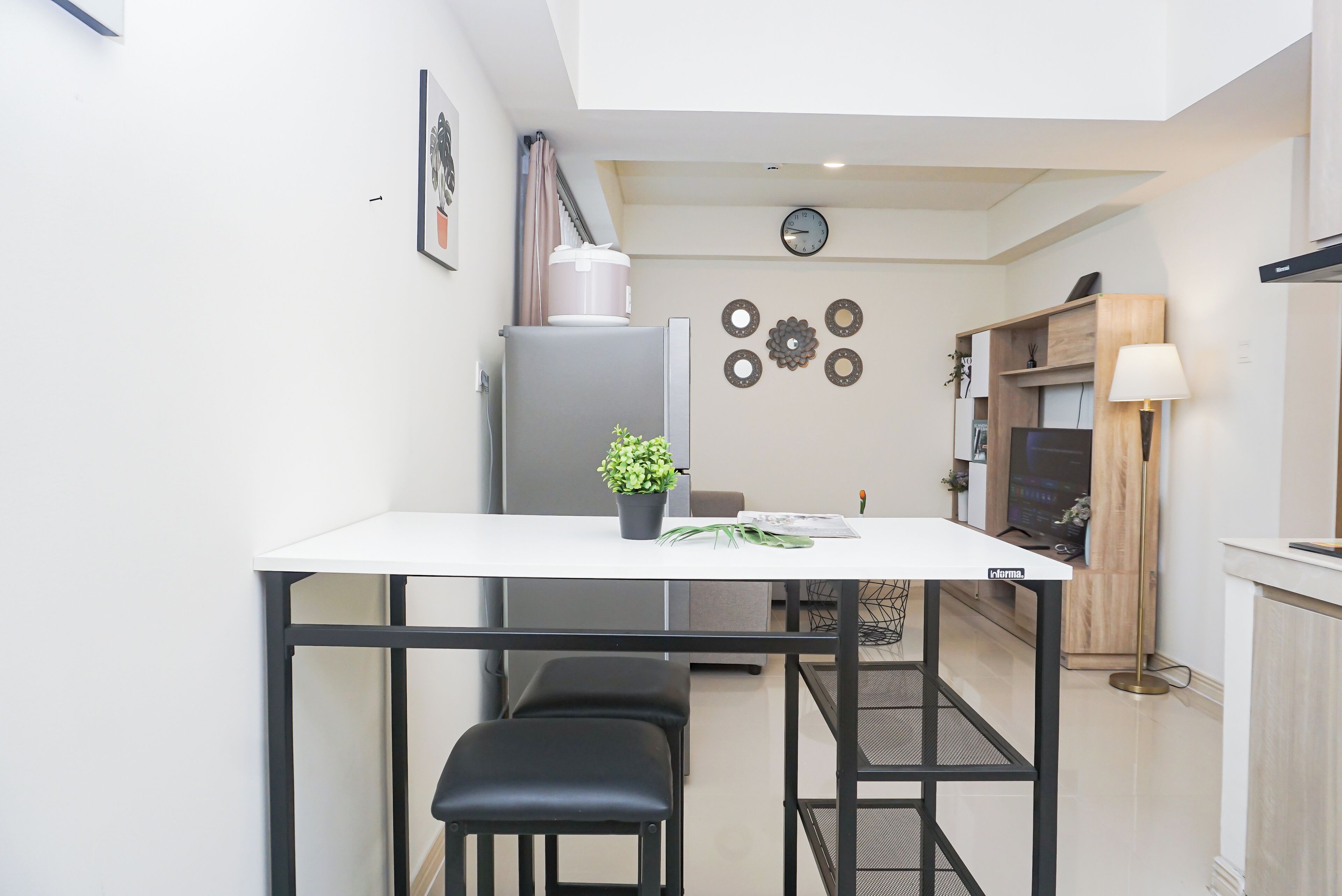 Standard Apartment | Dining room