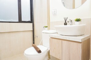 Standard-Apartment | Badezimmer