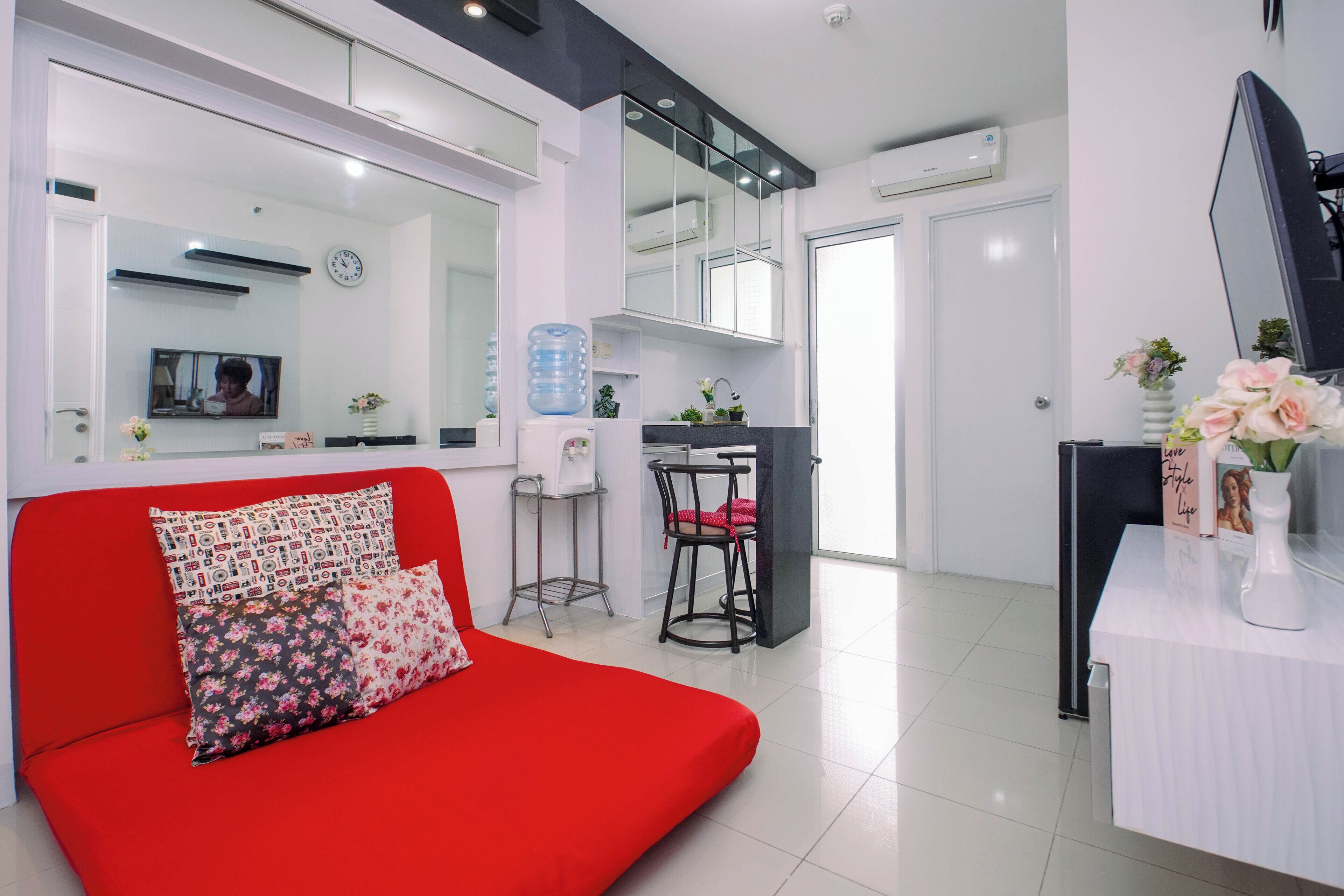 Standard Apartment | Living room