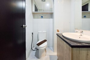 Standard-Apartment | Badezimmer